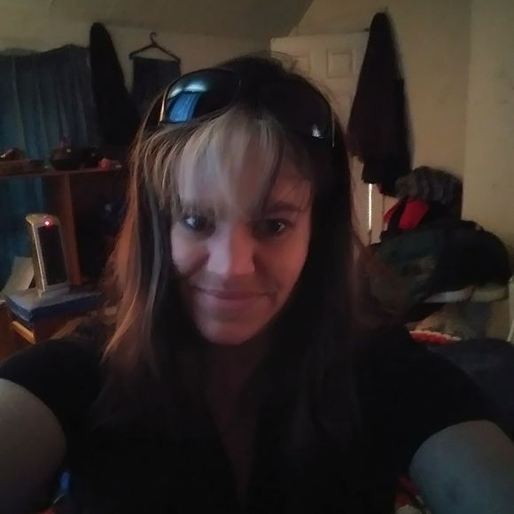 Meet your Posher, Michelle - Picture 1 of 1